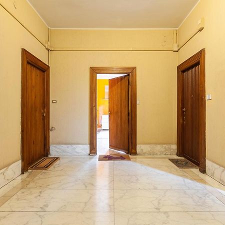 Ticinese Master Guest Apartment Close To Duomo Milan Bagian luar foto